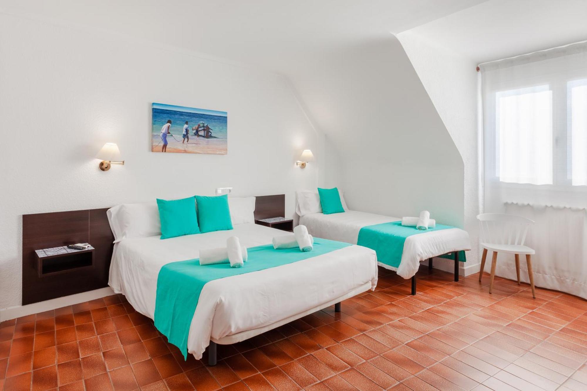 Hotel Checkin Torredembarra Extérieur photo